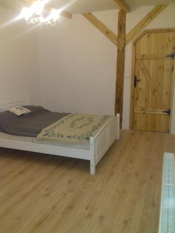 Izdebka W Zaciszu Bed and Breakfast Czarna Dabrowka Εξωτερικό φωτογραφία